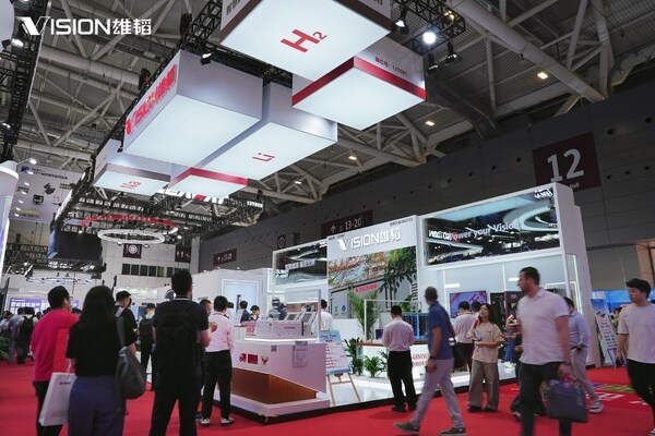 固態(tài)電池首次揭曉！雄韜股份新品亮相CIBF2025