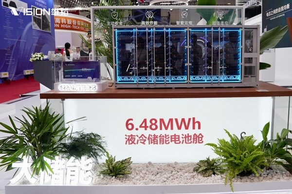 固態(tài)電池首次揭曉！雄韜股份新品亮相CIBF2025